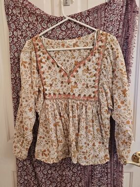 Cost Plus World Market Cream Floral Tunic Emroidered Trim